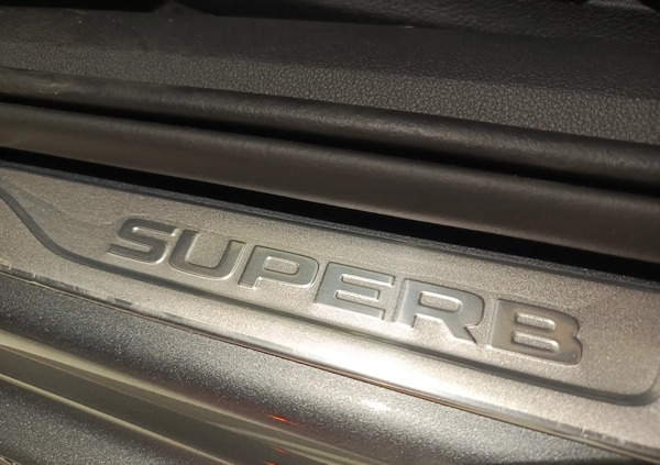 Skoda Superb cena 197800 przebieg: 7200, rok produkcji 2023 z Brzesko małe 232